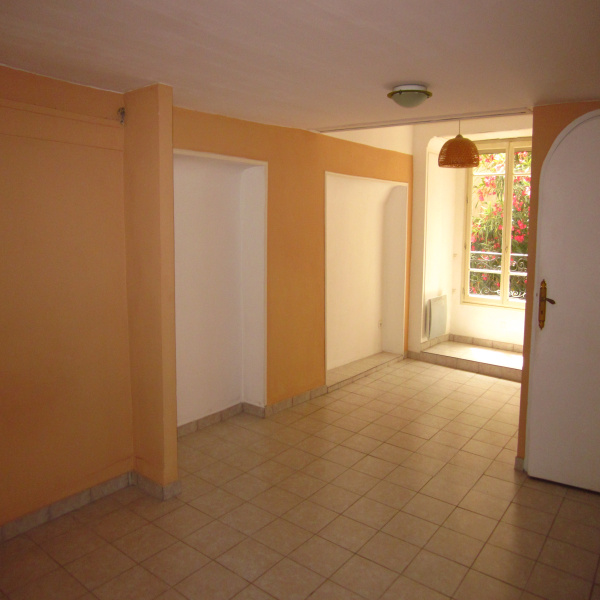 Offres de vente Maison de village Hyères 83400