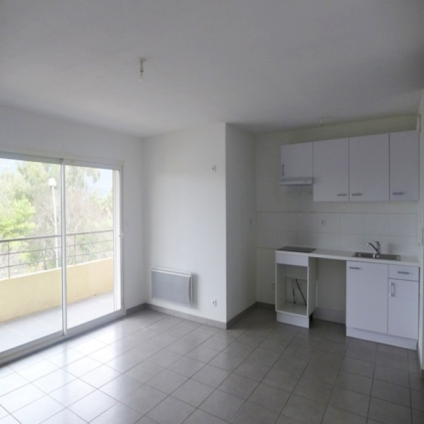 Offres de location Appartement Hyères 83400