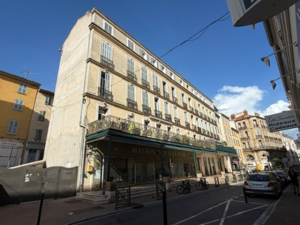Offres de location Appartement Hyères 83400