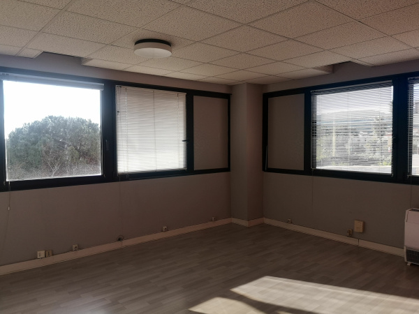 Vente Immobilier Professionnel Bureaux Hyères 83400