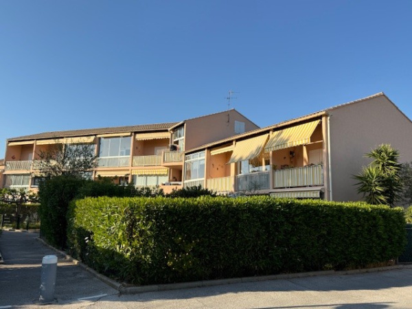 Offres de location Rez de jardin La Londe-les-Maures 83250