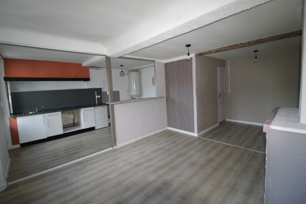 Offres de location Appartement Solliès-Pont 83210