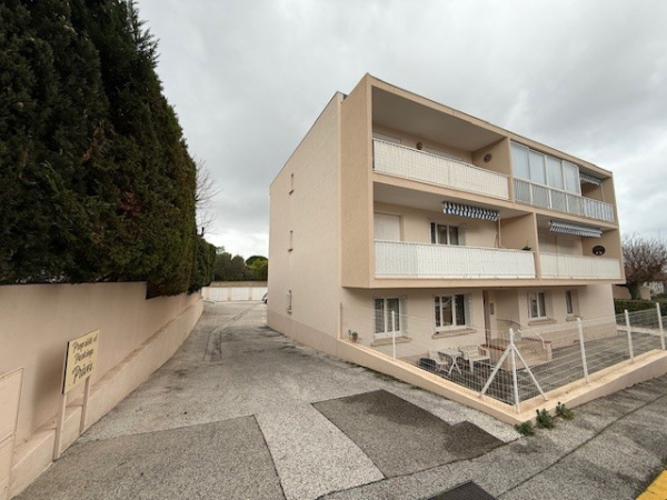 Offres de location Garage Toulon 83000