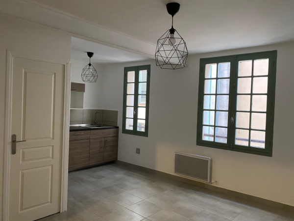 Offres de location Studio Toulon 83000