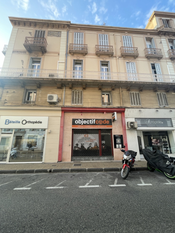 Location Immobilier Professionnel Local d'activité Hyères 83400