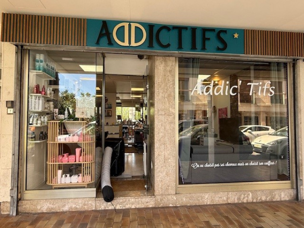 Location Immobilier Professionnel Local commercial Hyères 83400